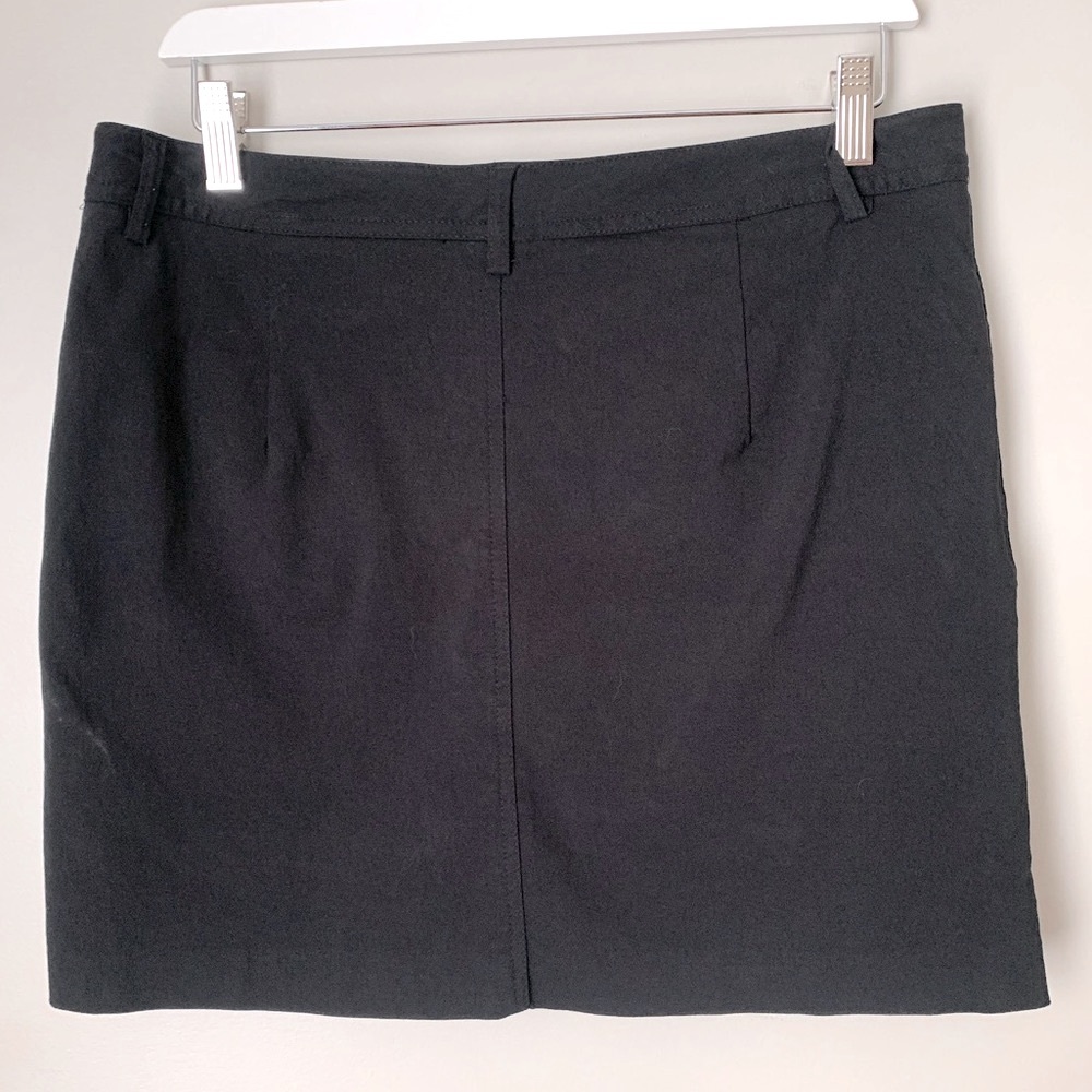Mario Serrani size M black skort - Picture 7 of 10